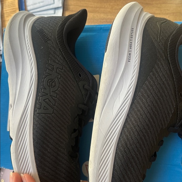 Hoka Men's Solimar Black and White Athletic Shoes, 12d ,replacement box - Picture 6 of 11